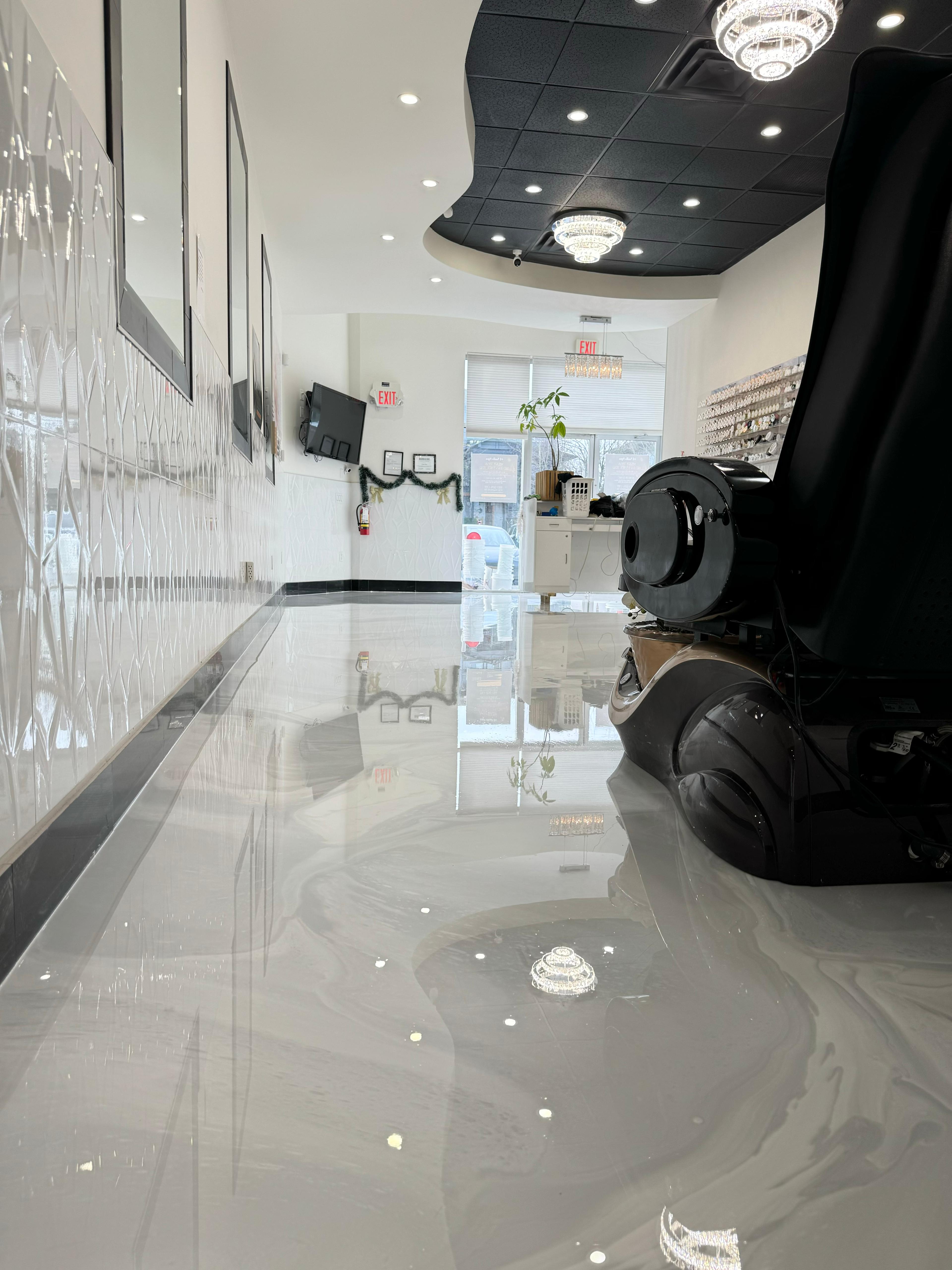 metallic epoxy flooring Vancouver example 7 by Deluxe Coating